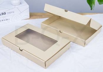 กล่องลูกฟูกพรีเมี่ยมมีหน้าต่าง 20.4x30.4x4.3 cm. 