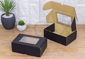 กล่องลูกฟูกพรีเมี่ยมมีหน้าต่าง สีดำ 11x17x6 cm.