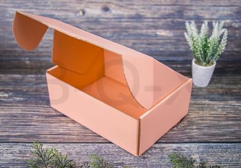 กล่องลูกฟูกพรีเมี่ยม สี Flamingo 24.5x17x9 cm. 