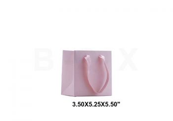 ถุงกระดาษพรีเมียมสีชมพูขนาด 5.5x5.25x3.5นิ้ว 