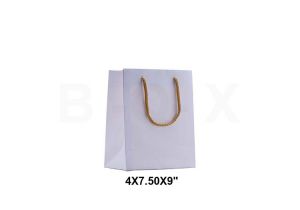 ถุงกระดาษพรีเมี่ยมสีขาวเชือกทองขนาด 9x7.5.x4นิ้ว